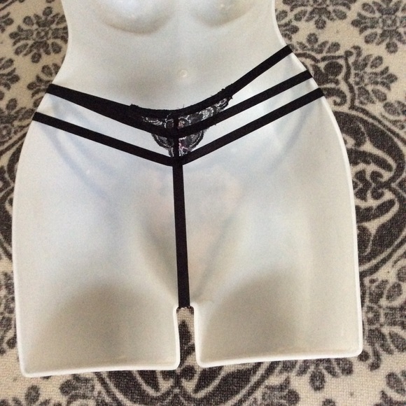 White Saki Thong Pink & Blank Print Size S - Picture 2 of 3